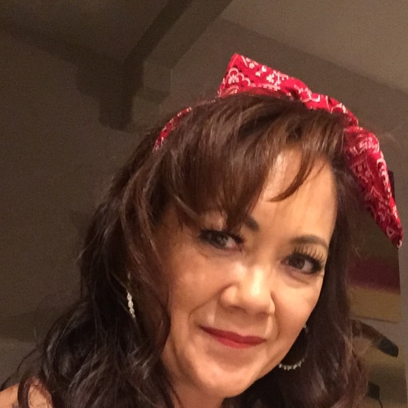 Meet your Posher, Angelique - Picture 3 of 4